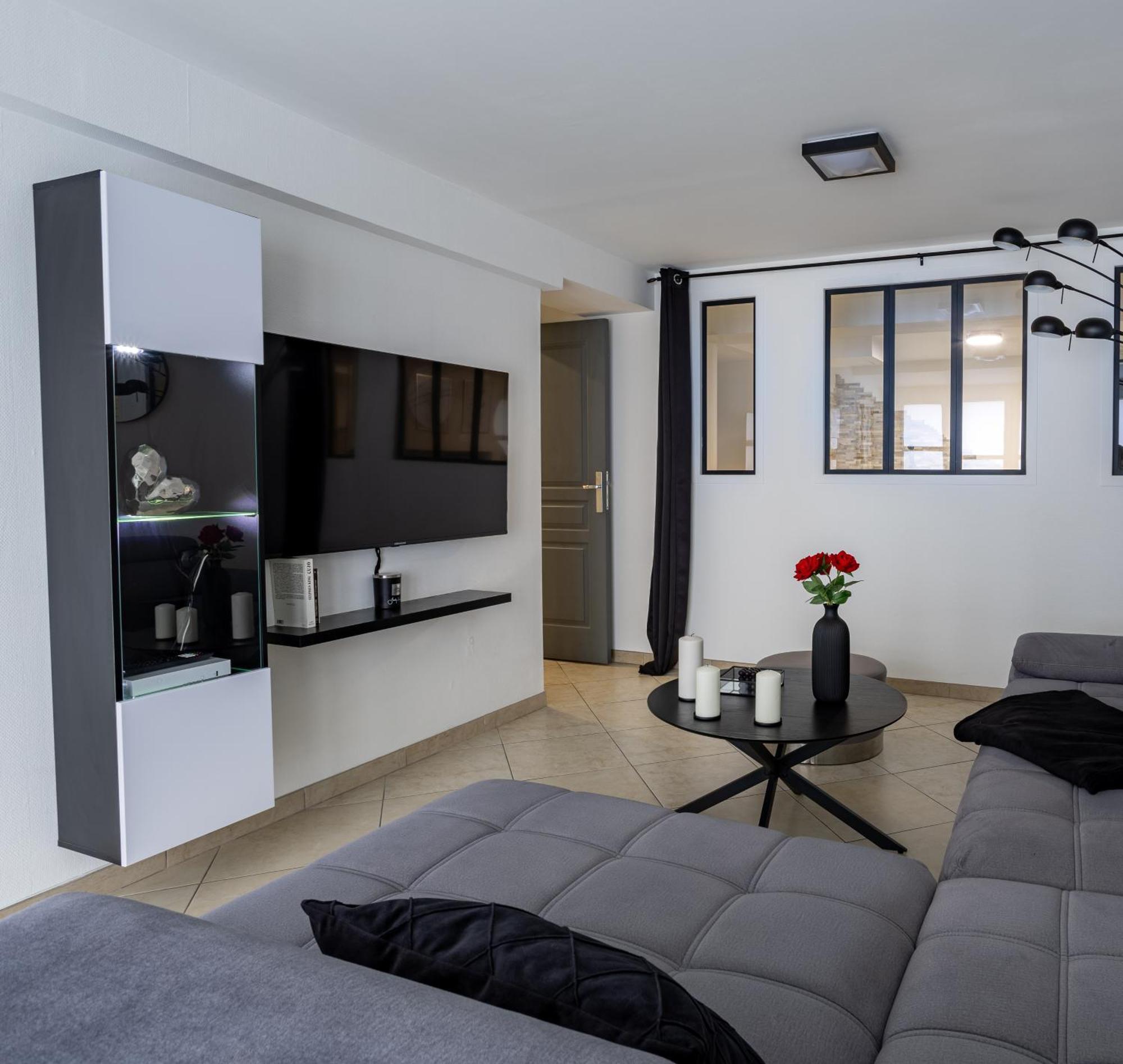 Suite Avec Jacuzzi Proche Paris & Disneyland Pontault-Combault Exterior foto